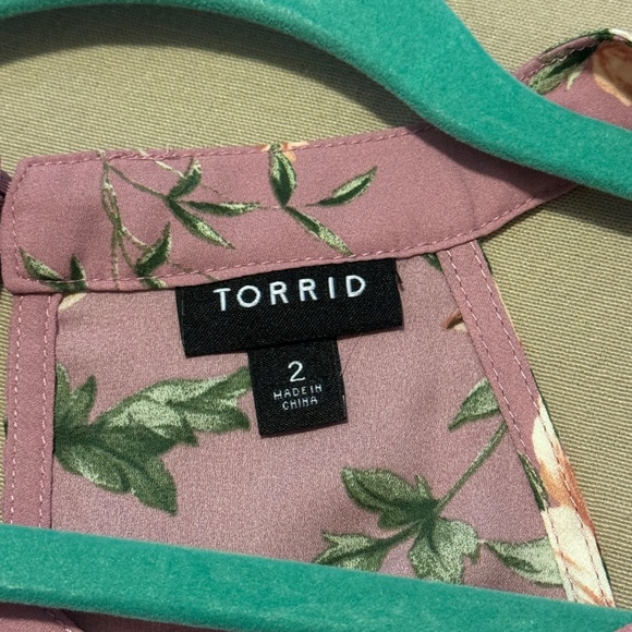 Torrid | Lavender Floral Georgette Tank | Size 2 - Picture 6 of 11
